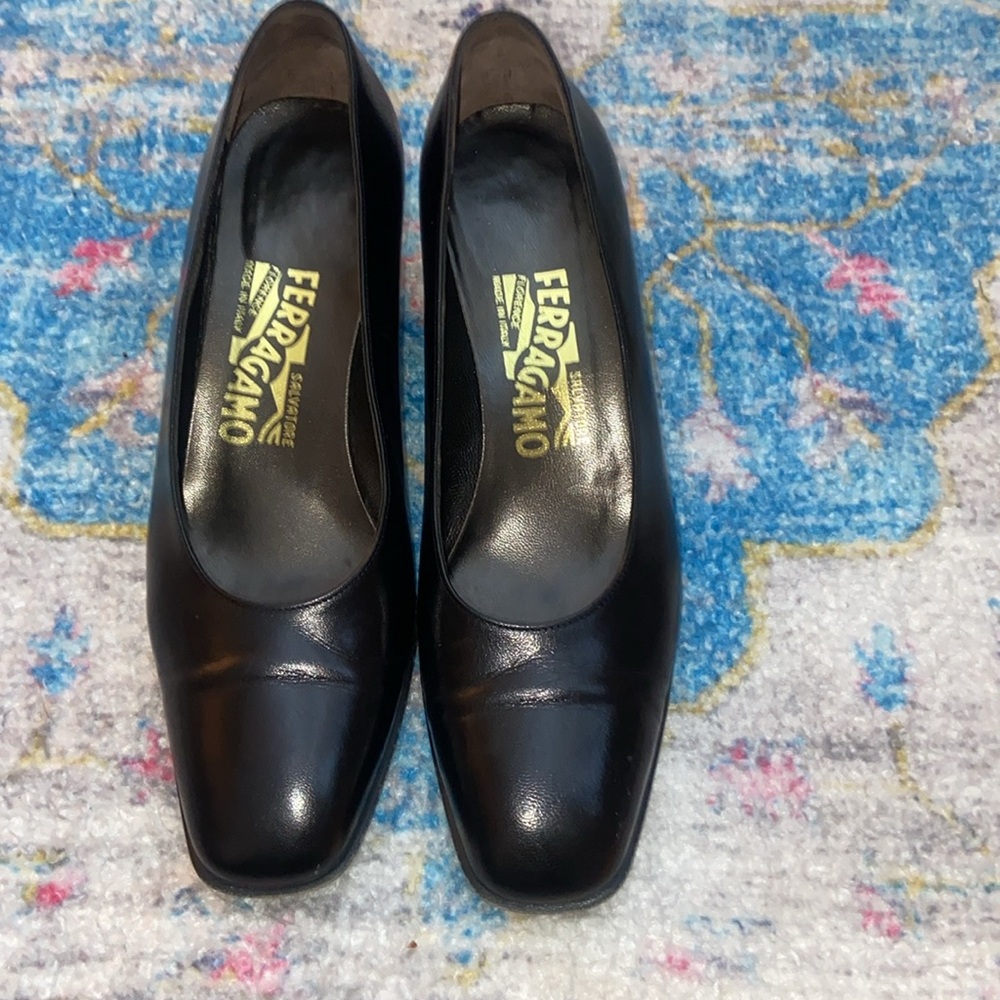 Salvatore Ferragamo Leather Block heels SZ 6.5